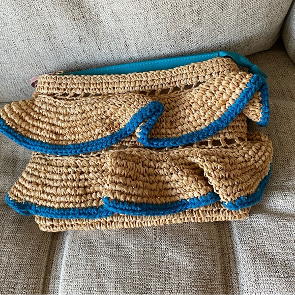 Btb Los Angeles Handbags - BTB Los Angeles Joey Raffia Clutch